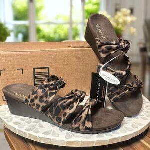 Vionic Park Rizzo Orthotic Comfort Leopard Wedge Sandals Women’s Size 8 New